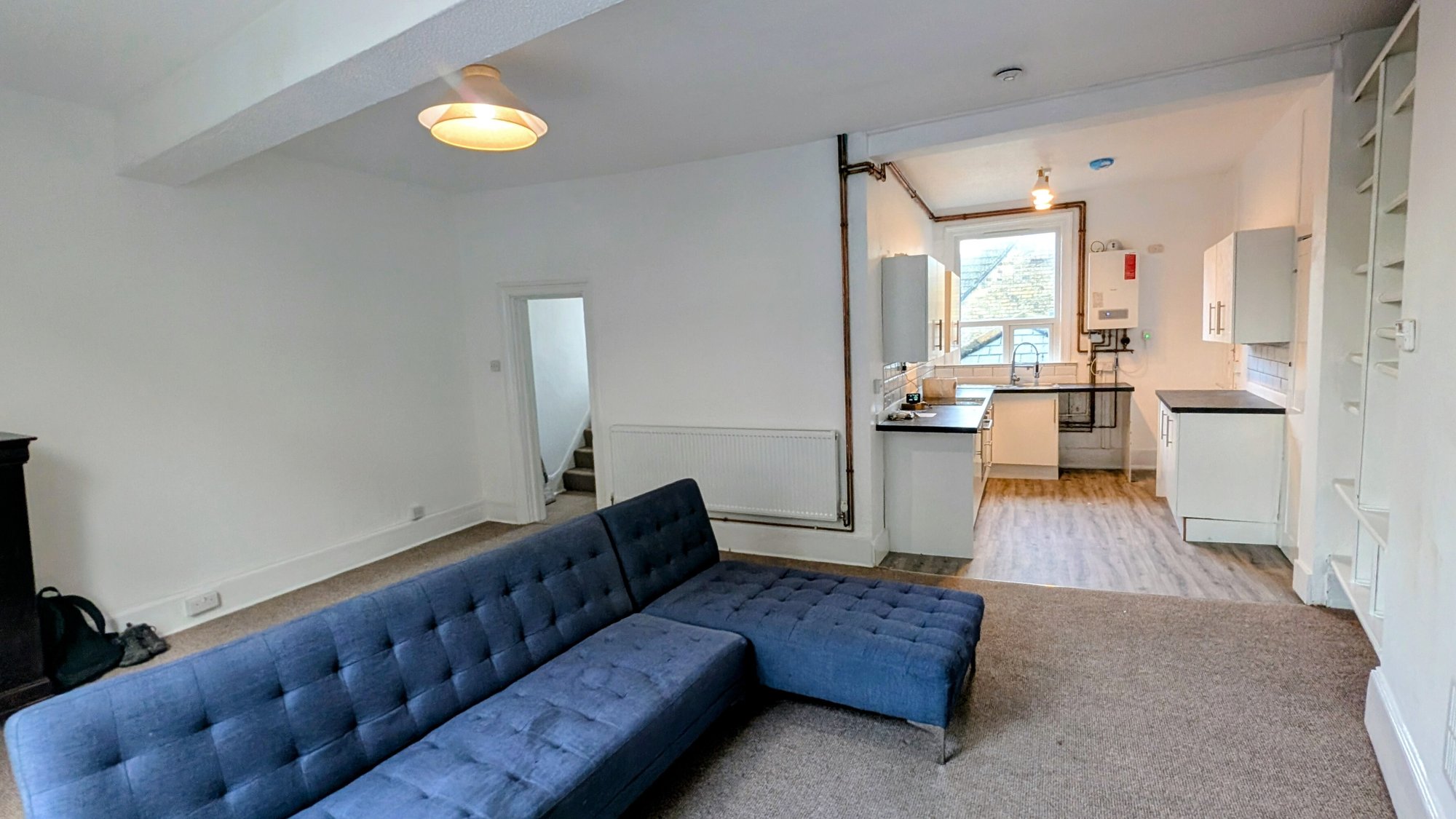 PXL_20251210_121705487.MP~2